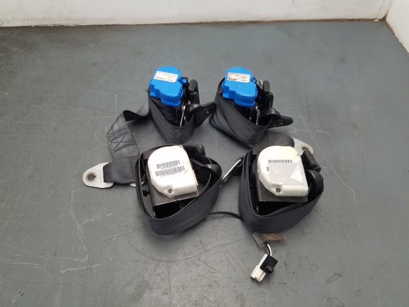 2001 Dodge Dakota R/T Xcab Seat Belt Set #3949 LL7