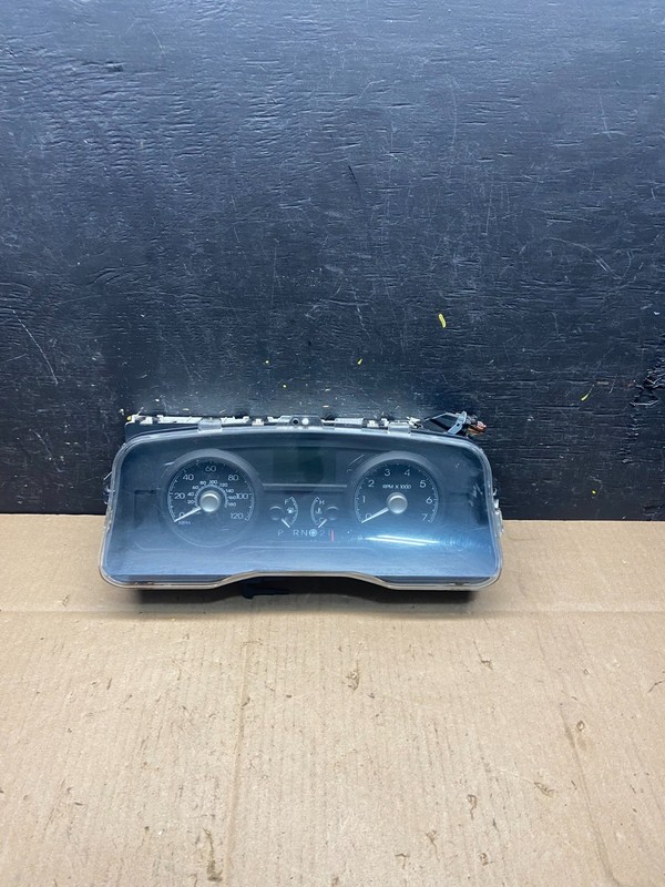 2009 to 2011 MercuryGrand Marquis Speedometer Cluster Gauge Oem q0810 DG