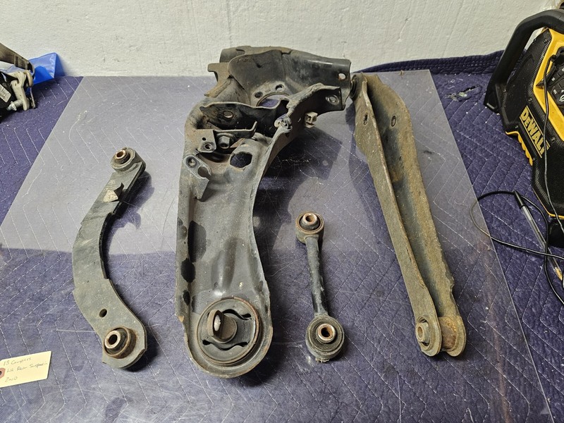 Used Rear Left Suspension Assembly fits: 2013 Jeep Compass 2wd