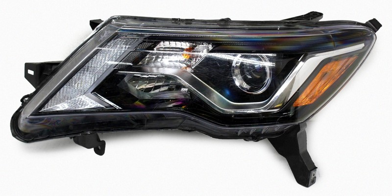 OEM Left Driver Side Halogen Headlamp For Nissan Pathfinder 26060-9PF9A