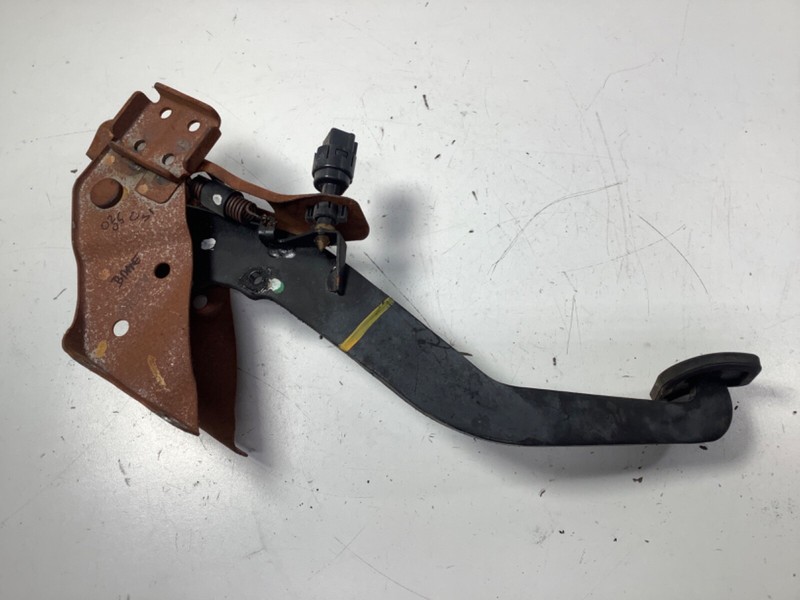 02-05 Honda Civic SI Brake Pedal 46600-S5A-A01 OEM