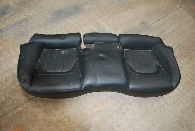 2013-2016 MASERATI QUATTROPORTE REAR SECOND ROW LOWER SEAT CUSHION BLACK OEM