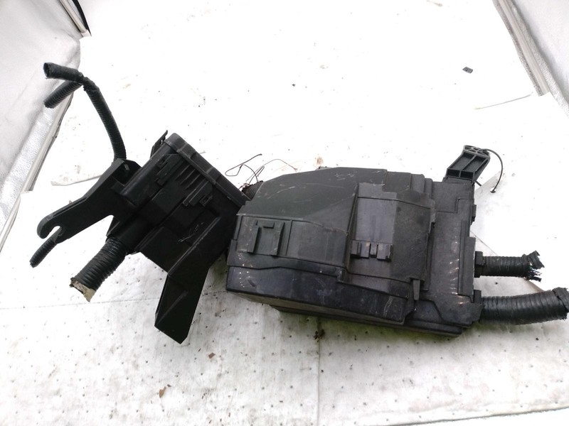 2015 Nissan Pathfinder Fuse Box OEM Blue 243813JA0A 135K Miles NJ25-26115