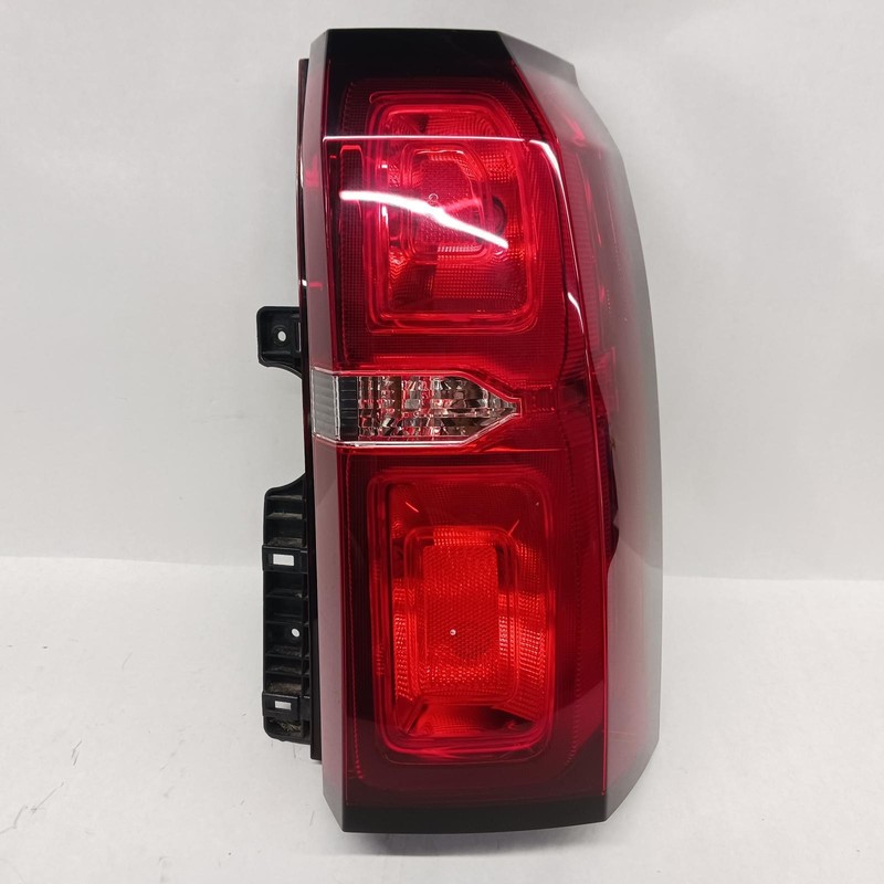 15 CHEVROLET SUBURBAN 1500 Right passenger Taillight OEM Grade A!