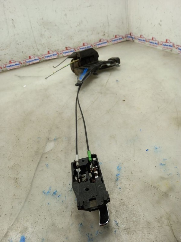 03 LEXUS IS300 FRONT DRIVER LEFT LOCK ACTUATOR