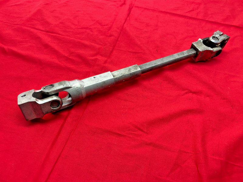 06-13 BMW E88 E92 1/3 Series Steering Column Shaft Lower U Joint Axle Link OEM✅