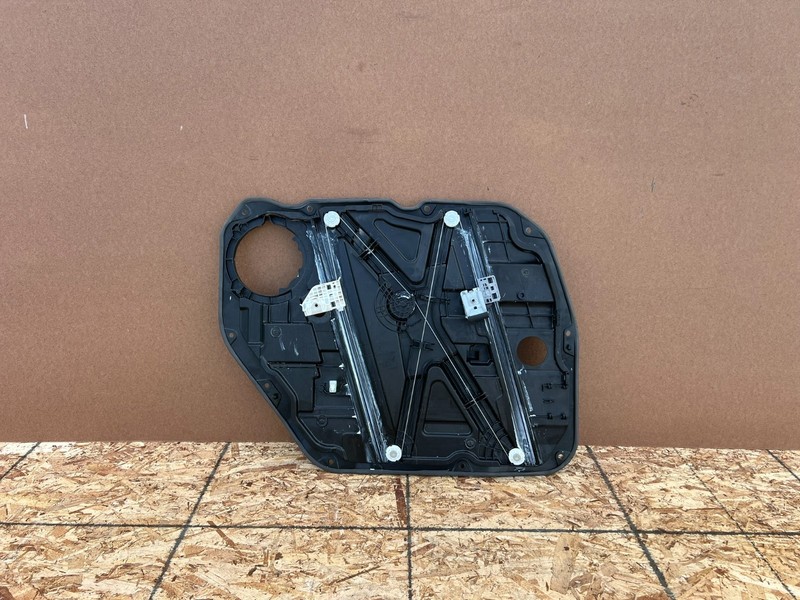 GENESIS GV70 22-26 OEM FRONT RIGHT PASSENGER DOOR WINDOW REGULATOR & CARRIER