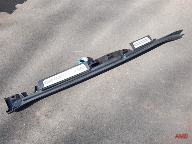 2011 Mini Cooper S Countryman R60 Left Driver Skirt Rocker Panel Cover 9801887