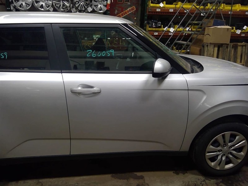 Passenger Front Door Without Automatic Up And Down Fits 20-24 SOUL 1754894
