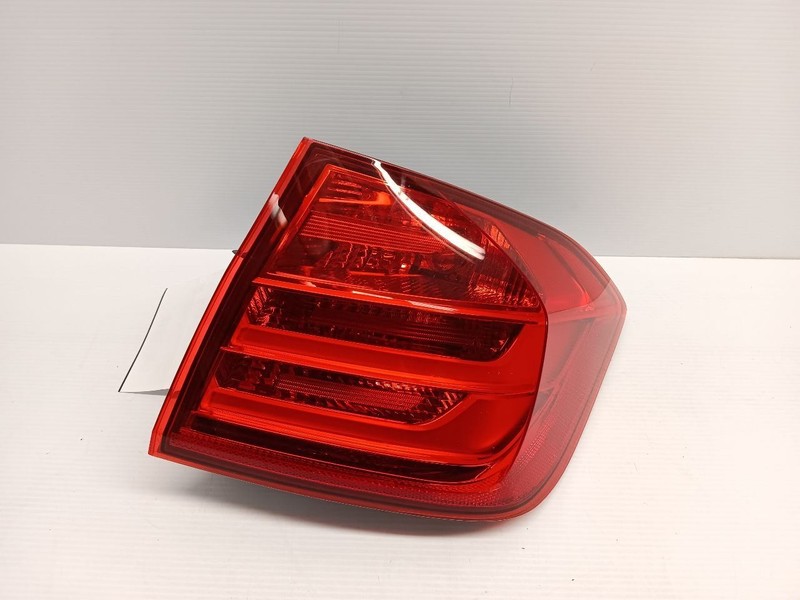 12-15 BMW F30 320i 328i 335i M3 Right Tail Light Lamp Passenger Outer