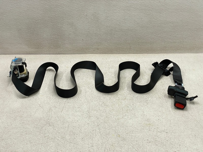 2013-2016 LEXUS GS200T GS350 REAR CENTER SEATBELT RETRACTOR W/ BUCKLE OEM LOT776