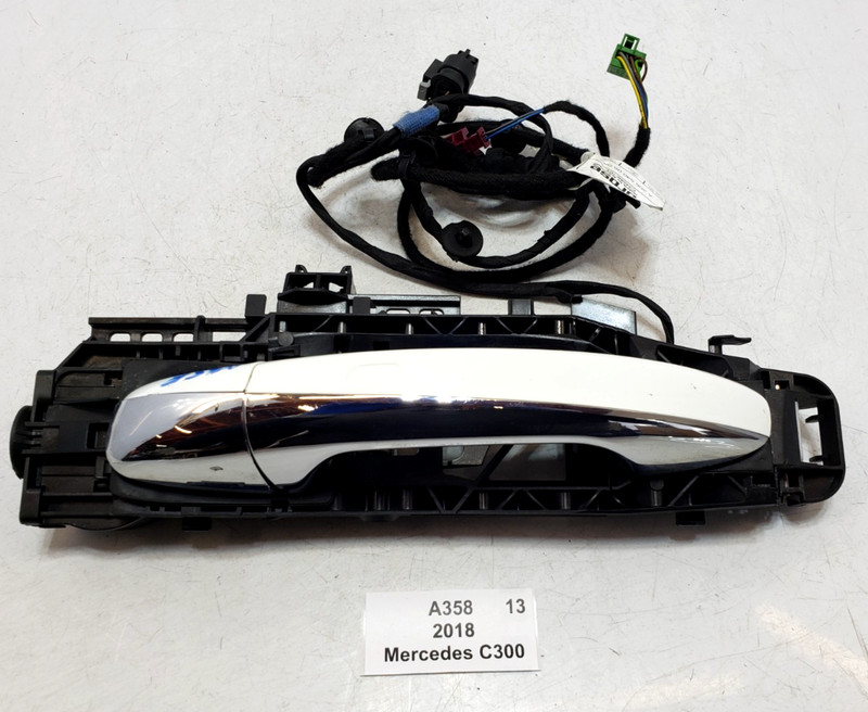 ✅ 15-18 OEM Mercedes C300 A205 Front Left Driver Exterior Door Handle White
