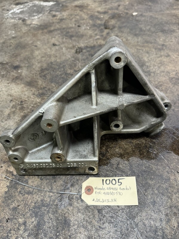 Mercedes MB4000 Bracket - P/N: 4600920530