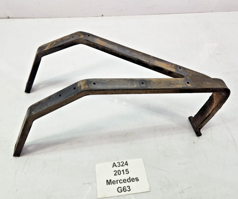 ✅ 06-18 OEM Mercedes W463 G550 G63 AMG Right Passenger Fuel Tank Mount Bracket