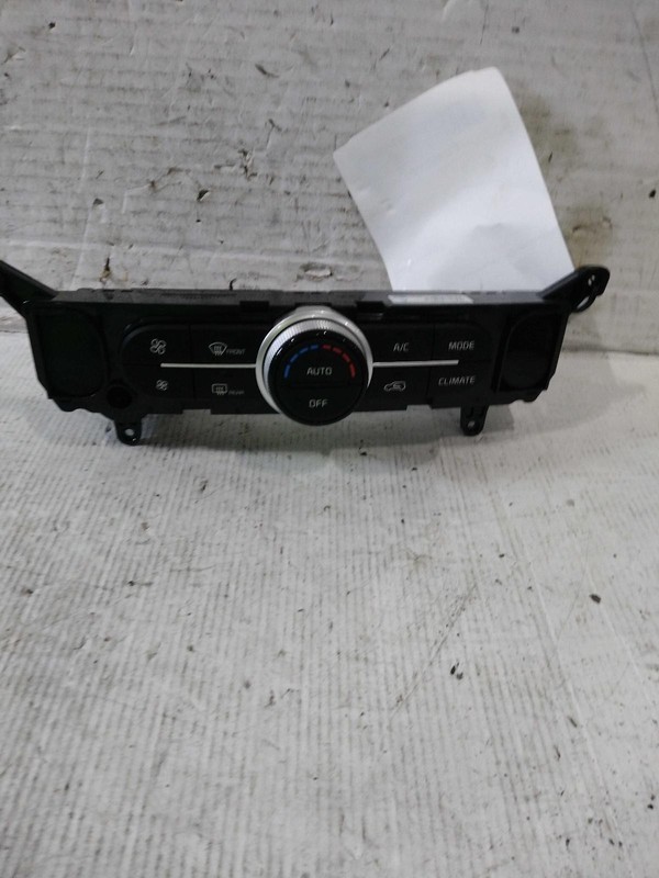 2016 KIA Soul A/C Selector Switch OEM White 97250B2GQ0 52000 Miles