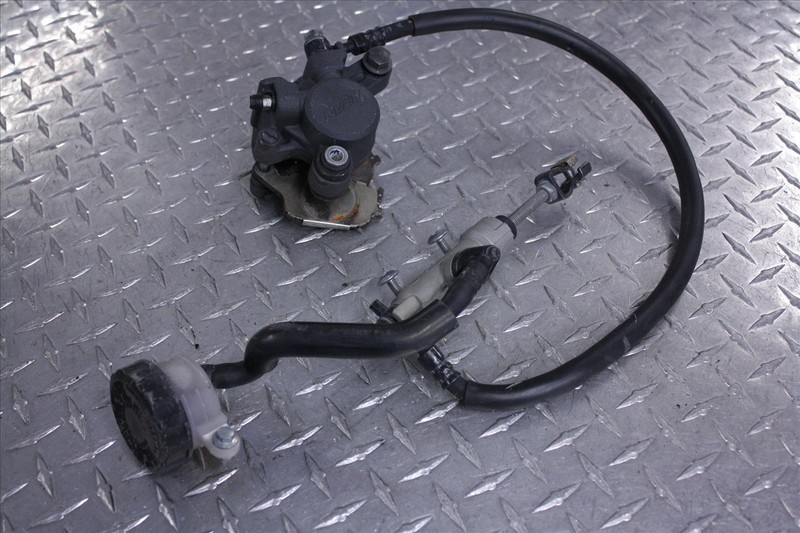 2002 HONDA CBR 600 F4 REAR BRAKE CALIPER MASTER CYLINDER RESERVOIR CBR600 02