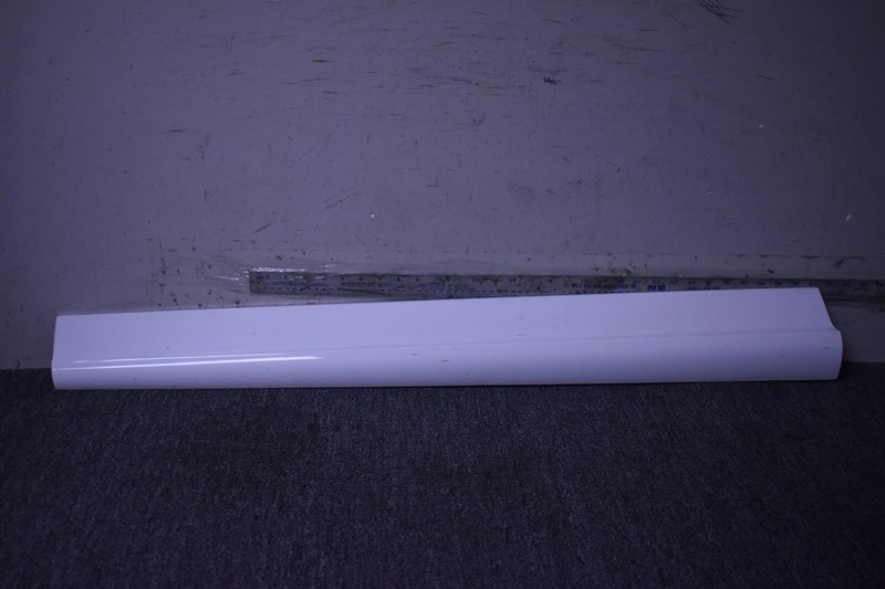 AUDI Q5 8R 3.0 TFSI Front Left Side Door Lower Molding 8R0853959B 200kw 2014
