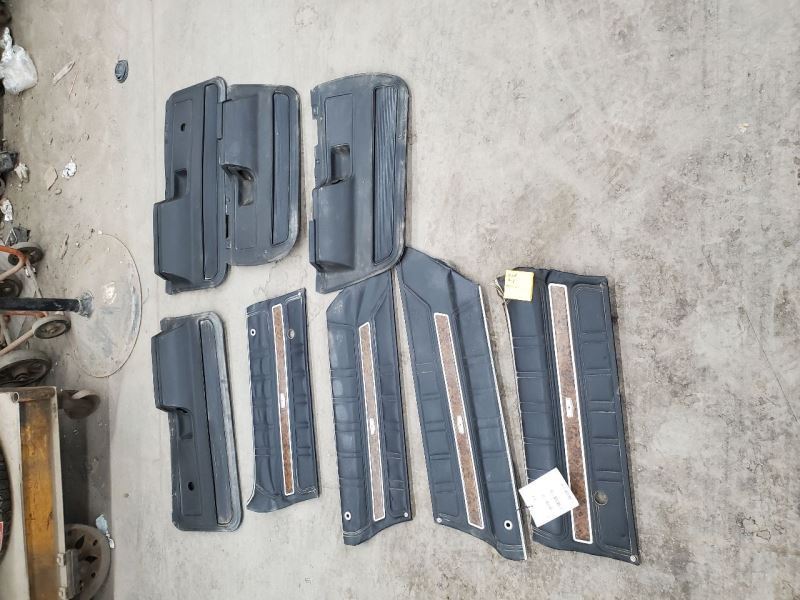 IMPALA1973 Front Door Trim Panel 287706
