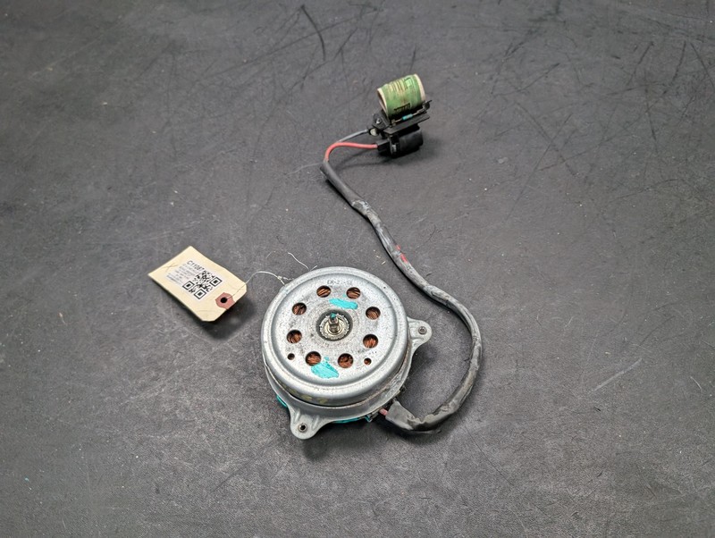 Radiator Cooling Fan Motor 2019 Chevrolet Sonic 95391501 2012 2013 2014 - 2020 X
