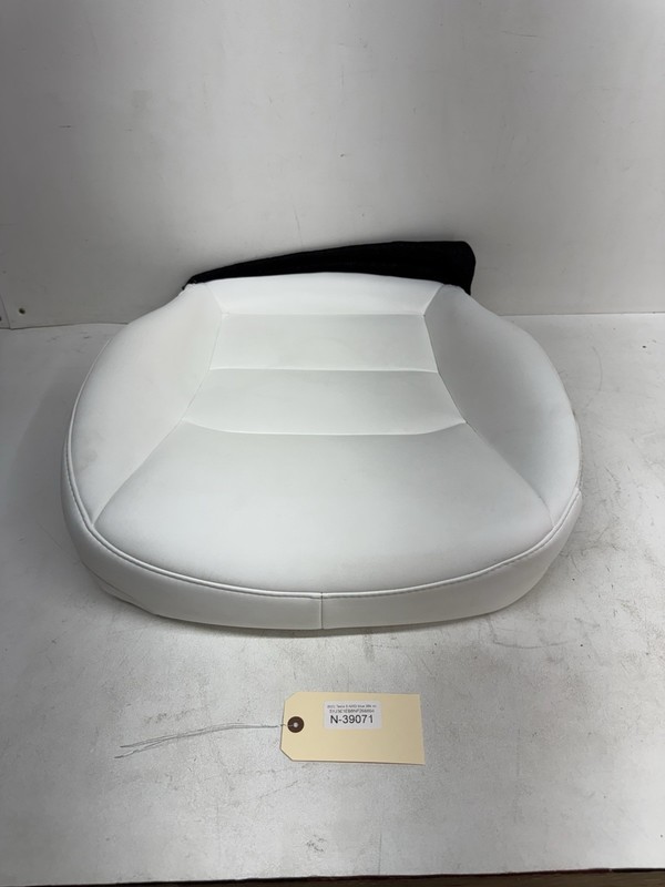 2018-2023 TESLA MODEL 3-Y FRONT RIGHT SIDE SEAT LOWER CUSHION BOTTOM 39071 UP