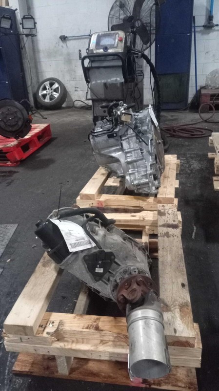 2011 Jeep Liberty Transfer Case Assembly 4WD OEM 144K Miles NJ25-12464-357396