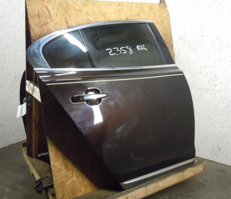 09-16 Lincoln MKS Rear Door Assembly Passenger Right Lower Side Moulding OEM J1
