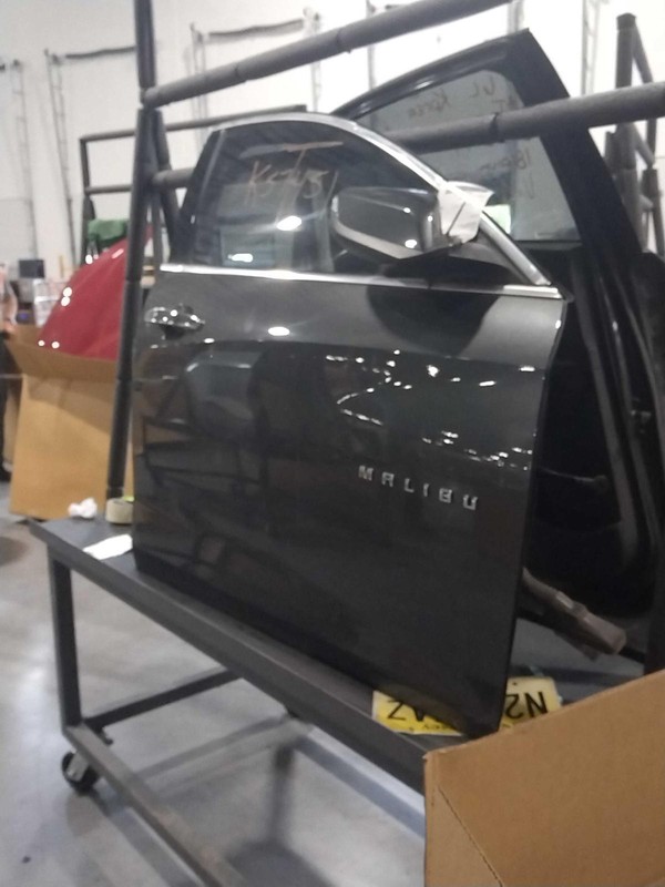 2016 Chevrolet Malibu Right Front Door Grey OEM 95877 Used 63000 Miles