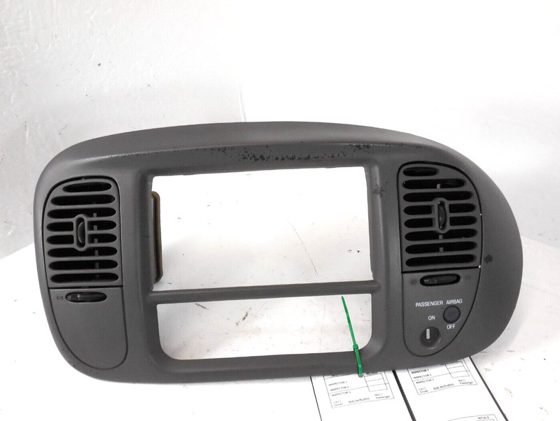 Ford F-150 Center Dash Radio Trim Surround Bezel W/ Vents OEM 2000 00