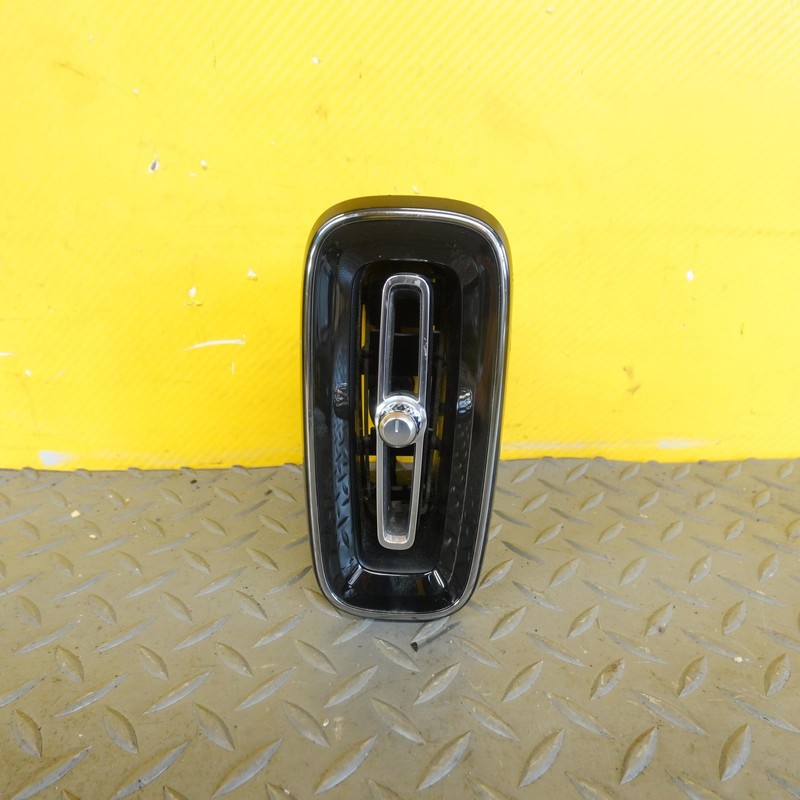 2019-2022 VOLVO XC40 RIGHT SIDE DASHBOARD OUTSIDE AIR VENT GRILLE OEM 31442626