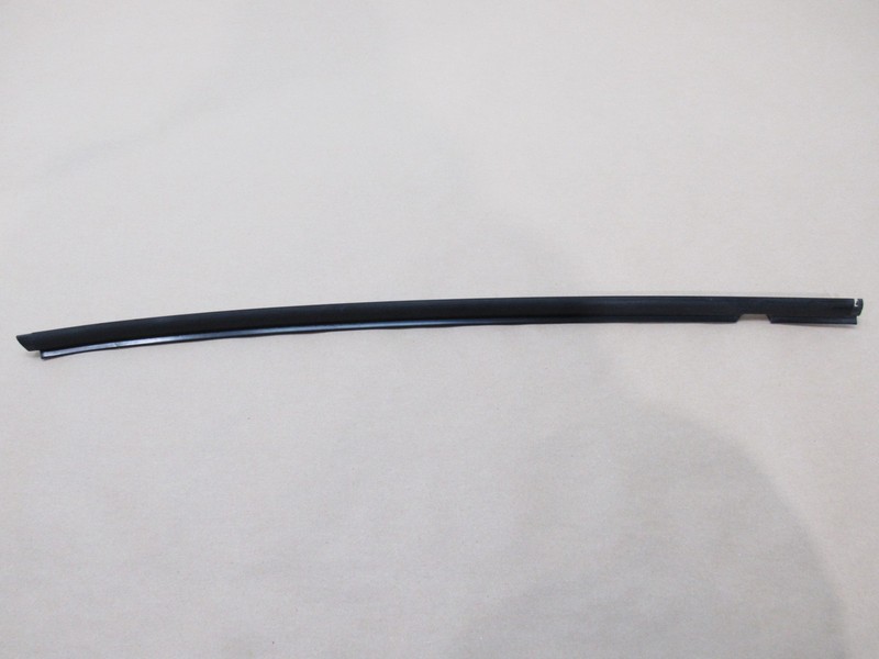 Mazda MX-5 Miata 2019 Front Left Driver Door Belt Window Trim Molding 15-25 *
