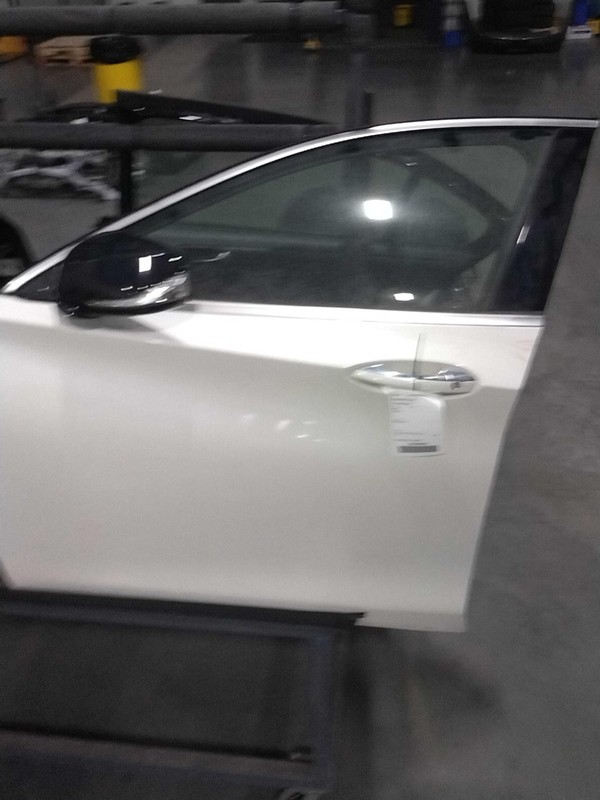 2018 INFINITI QX30 Left Front Door White OEM 658280 105K Miles