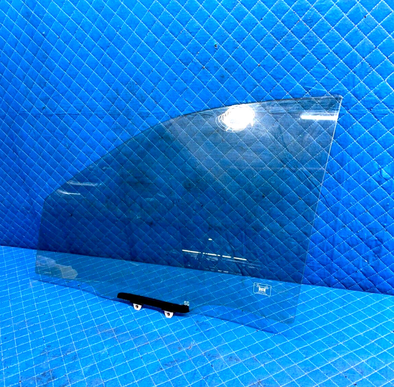 99-04 HONDA ODYSSEY Driver/Left Side Front Door Window Glass