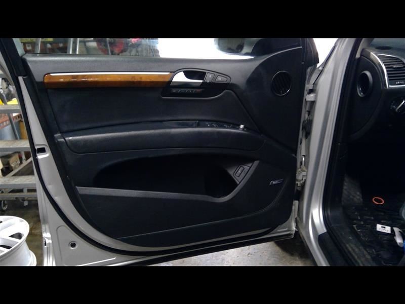 2015 Q7 AUDI Passenger Right Front Door Trim Panel 1172366