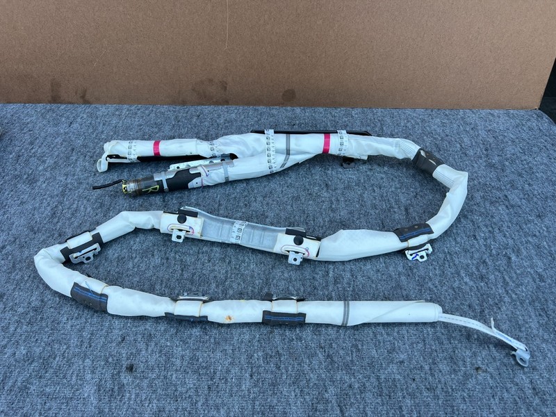 INFINITI QX60 2022-2026 OEM RIGHT PASSENGER ROOF HEADLINER SWITCH ASSEMBLY
