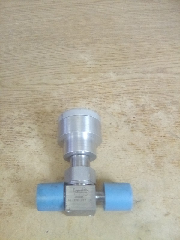 Swagelok SS-4BK-V51-10 Valve
