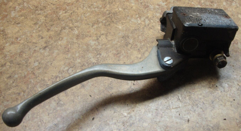 1993 Honda Fourtrax TRX300 TRX 300 4X4 Right Brake Lever Master Cylinder Front