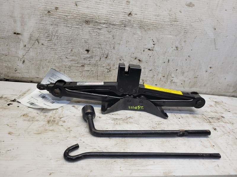 2009 SPORTAGE Jack and Tools 1560770