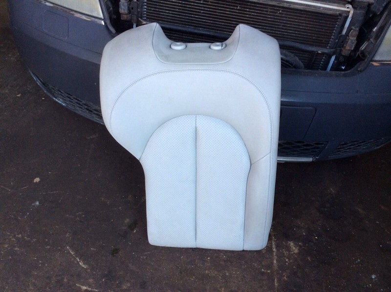 Mercedes CLK320 Rear Right Passenger Upper Seat Cushion 2003 2004 2005 - 2007 :A