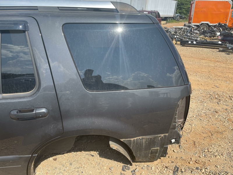 2006-2010 MERCURY MOUNTAINEER DRIVER SIDE QUARTER PANEL BLACK LOCAL PICKUP ONLY