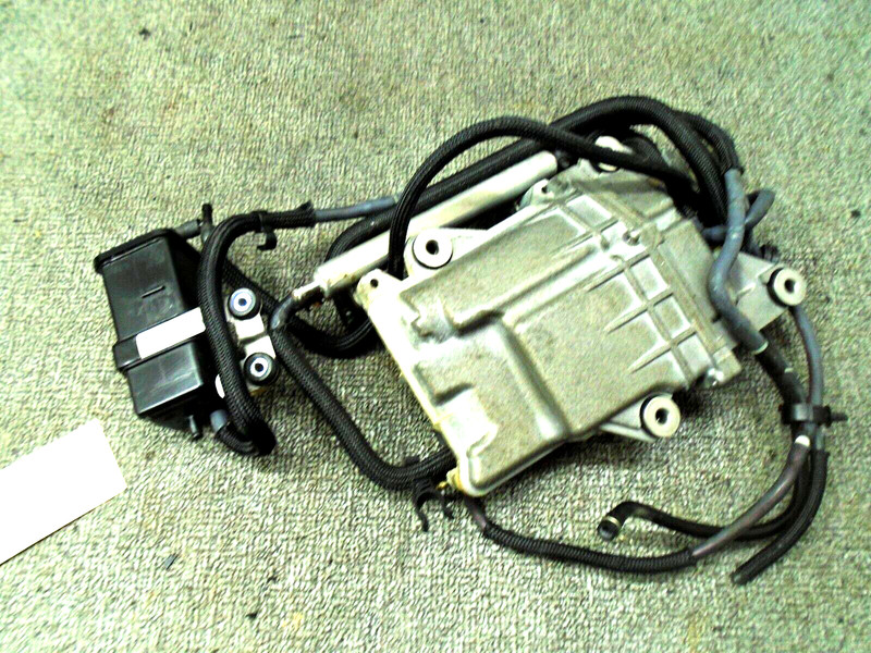 YAMAHA FLOAT CHAMBER ASSY VST 6AW-14180-01-00 2008-2011 F300 F350 300/350 HP