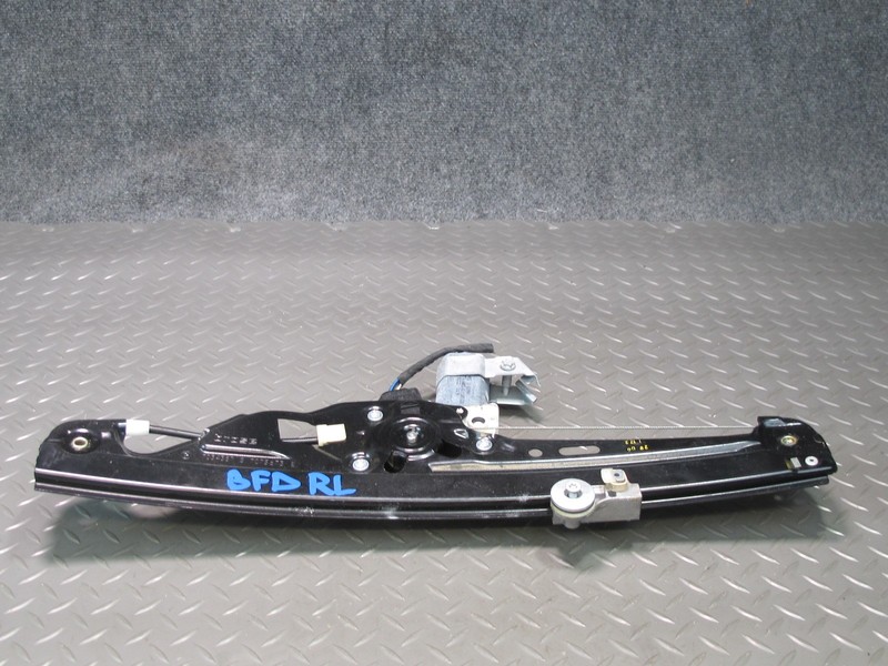2006-2010 BMW E60 E61 M5 530i REAR LEFT DOOR WINDOW REGULATOR W MOTOR 7075673
