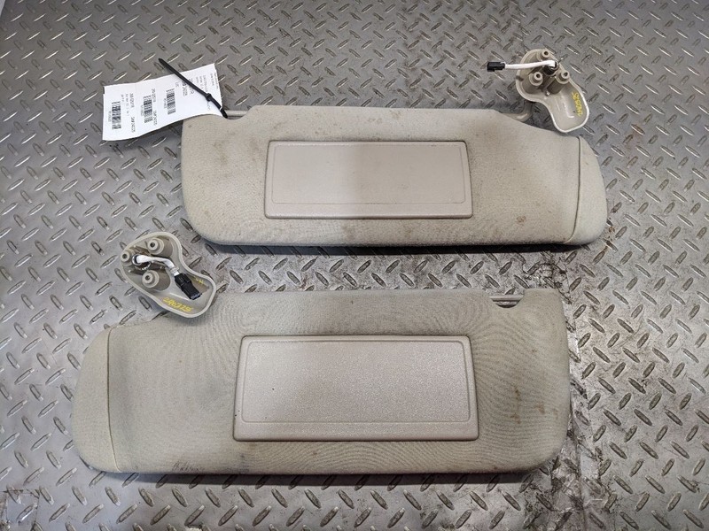 Sun Visor Set Illuminated Fits 04-05 AVALANCHE 1500 1156025