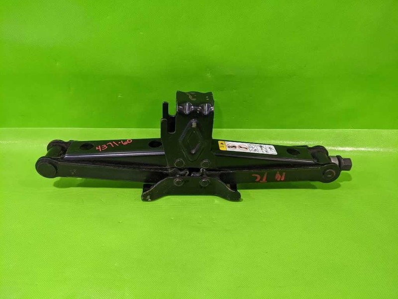 11-16 TOWN & COUNTRY EMERGENCY ROADSIDE JACK OEM 4371-60