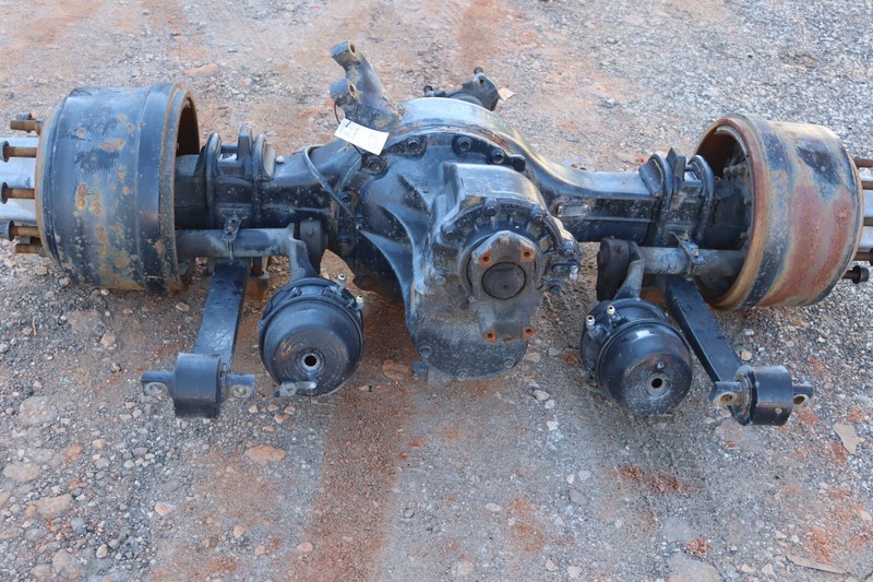 2018-2024 FREIGHTLINER CASCADIA 126 REAR FIRST AXLE MODEL QA681350 OEM