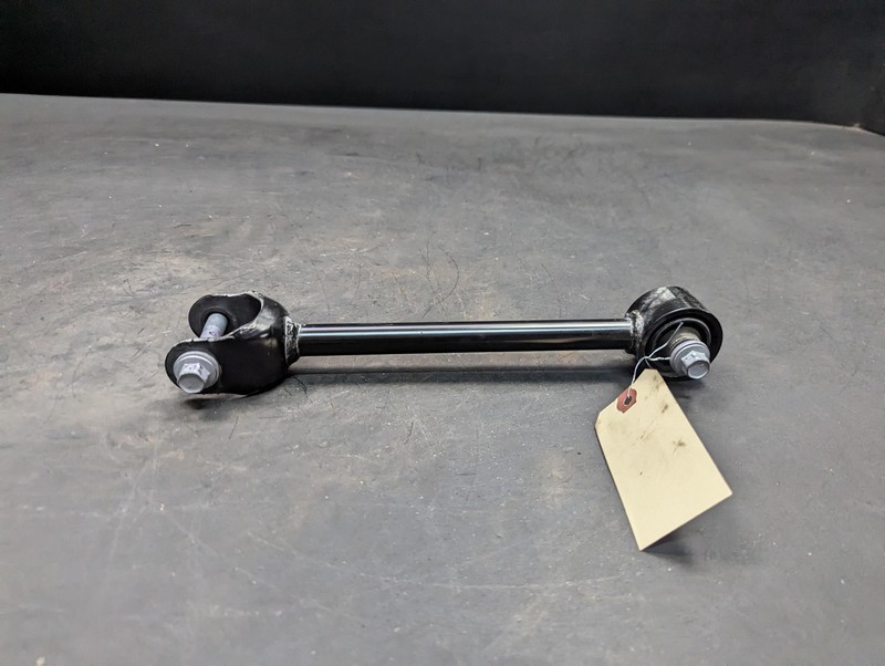 Rear Right Lateral Lower Control Arm 2021 Toyota C-HR 48710-47010 2018 2019-2022