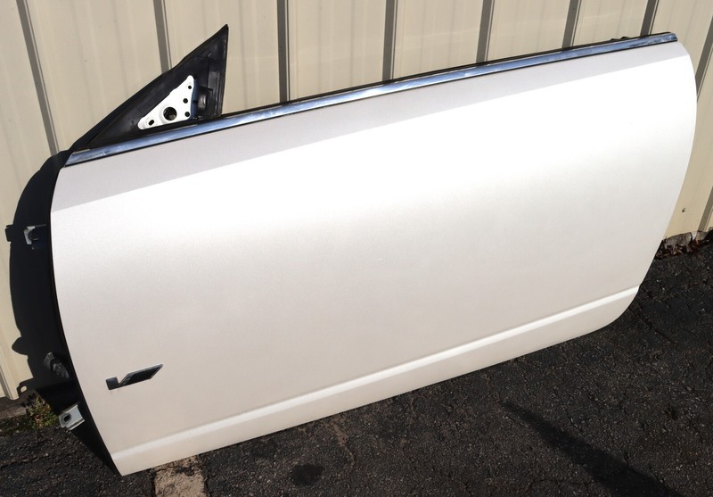 2011-2015 Cadillac CTS-V Coupe Left Driver Side Door Assembly White No DP USED