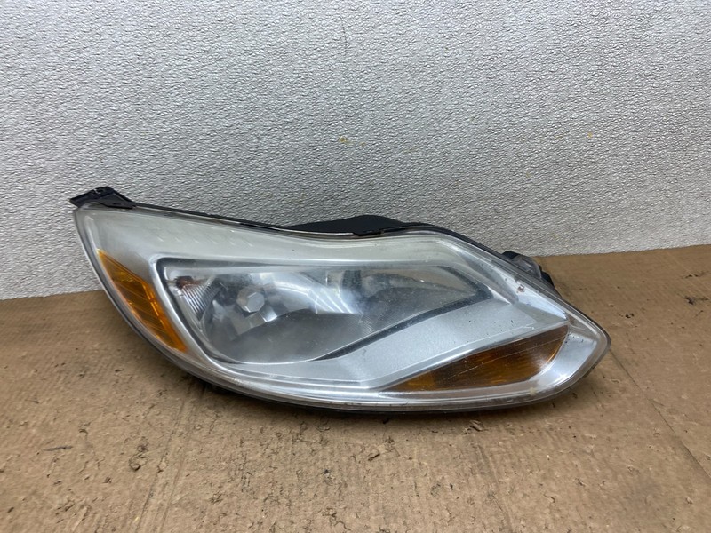 2012 2013 2014 Ford Focus Right Passenger Rh Side Headlight Oem AA8418 DW