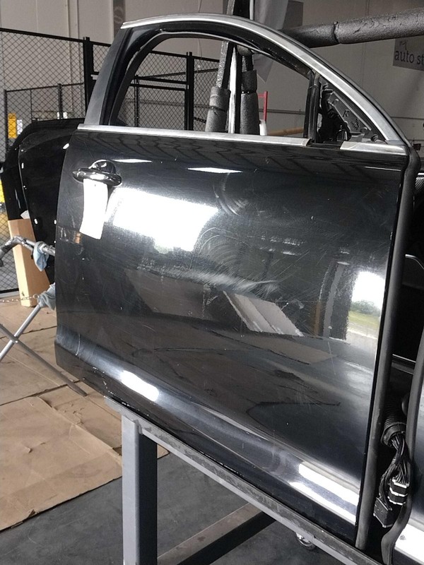 2015 Jaguar XJ Right Front Door Black OEM Used 653377 - Scratches