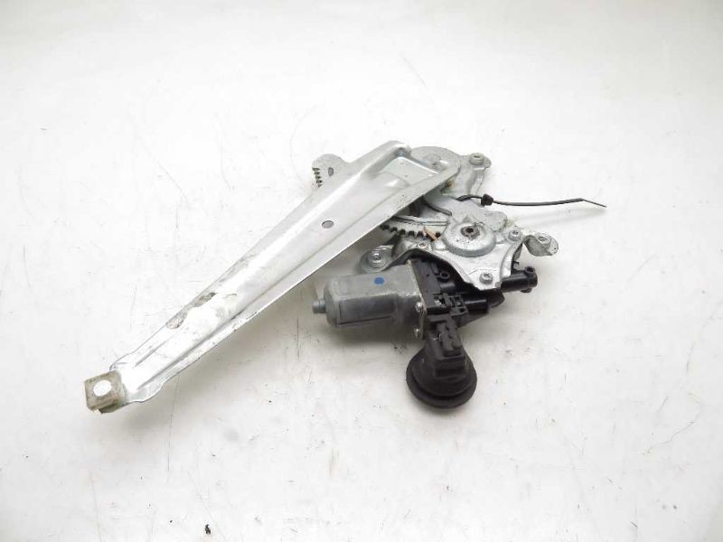 12-17 TOYOTA CAMRY LE PASSENGER SIDE REAR DOOR WINDOW REGULATOR