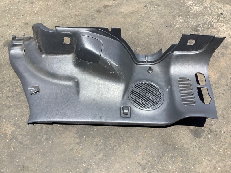 99-01 Honda CR-V Left Rear Side Lining Gray 84660-S10-003ZB OEM